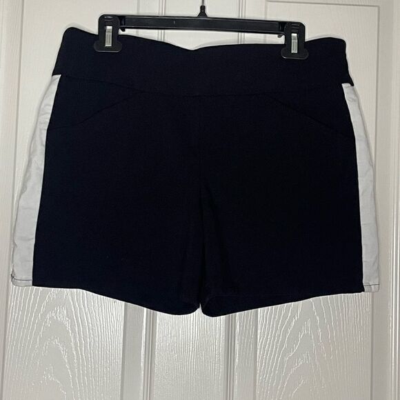 INC International Concepts Women's Pull-On Side-Stripe Shorts size 10 - Picture 2 of 6